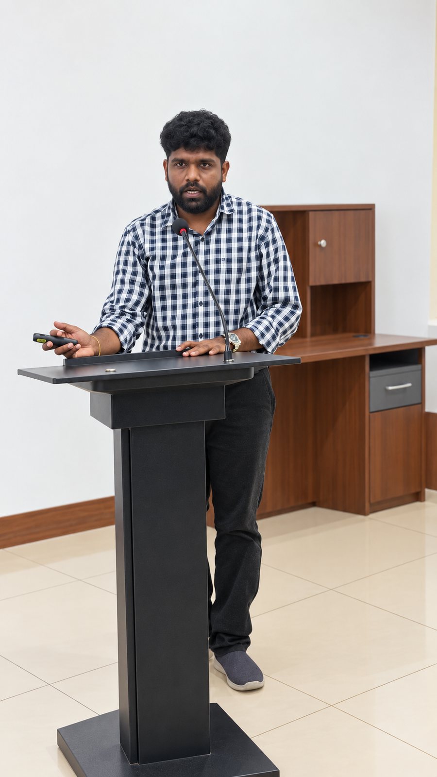 Dr. Aran Castro A J at the lectern during the one-day workshop on GIS and remote sensing in applied physics, Nesamony Memorial Christian College, Marthandam